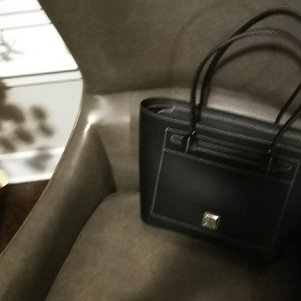 Black Dooney and burke